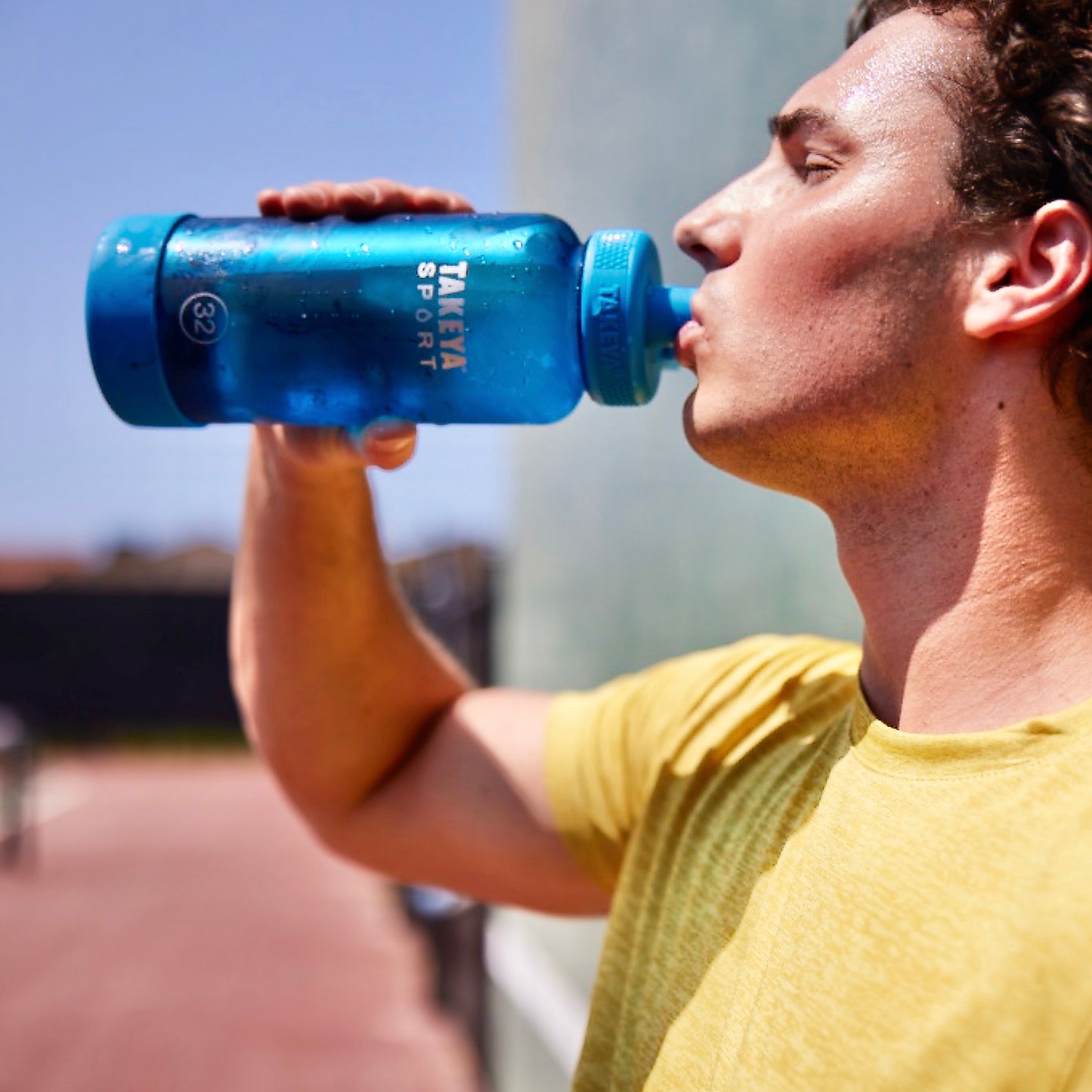Botella Tritan Sport con Tapa Spout Lid™ 32oz - 950ml