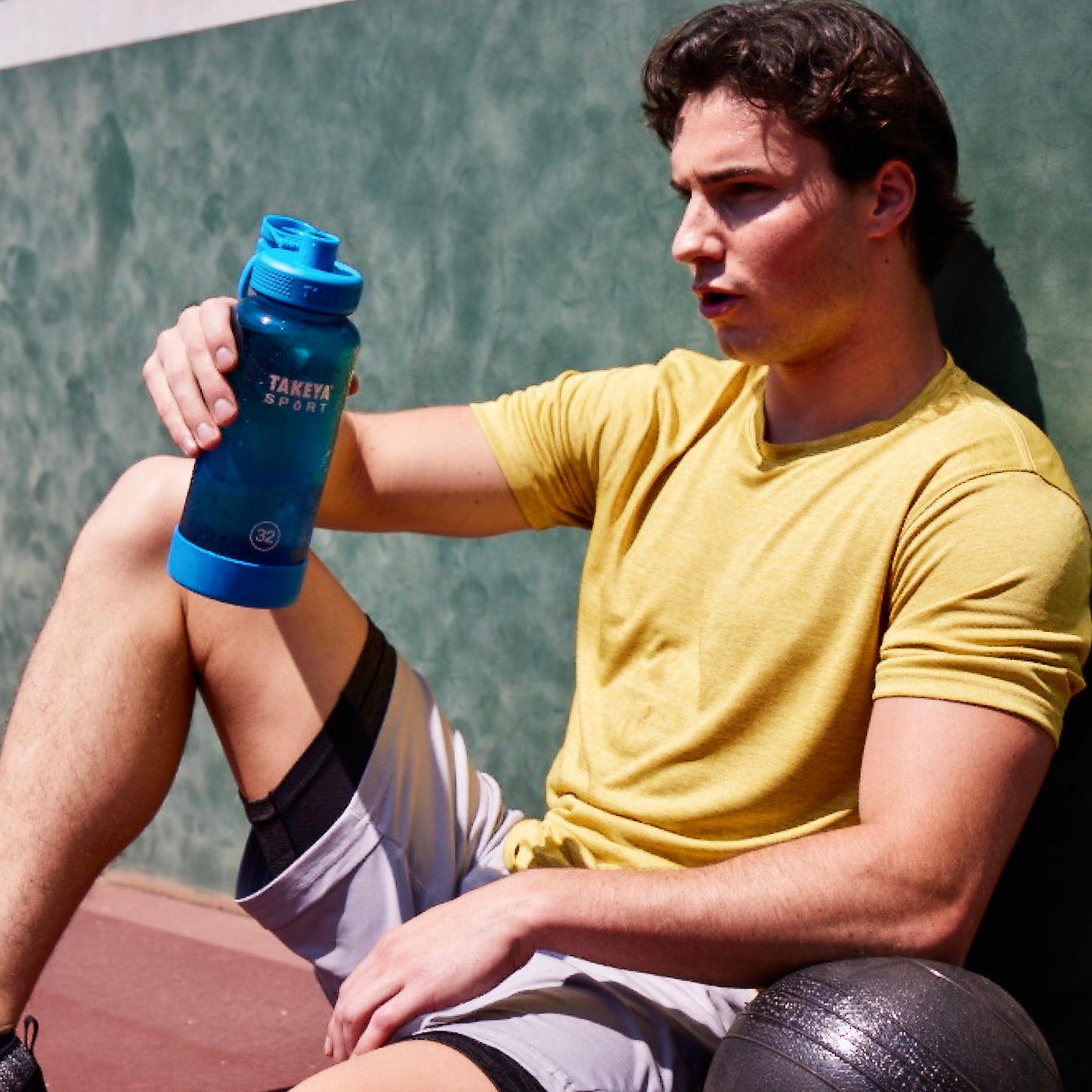 Botella Tritan Sport con Tapa Spout Lid™ 32oz - 950ml